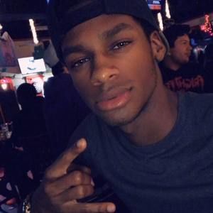 Meet your Posher, Darian